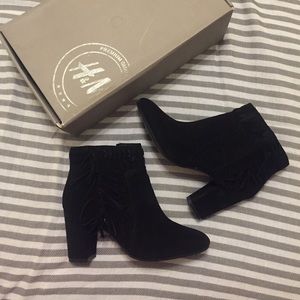 Black H&M Booties, brand new 2015!