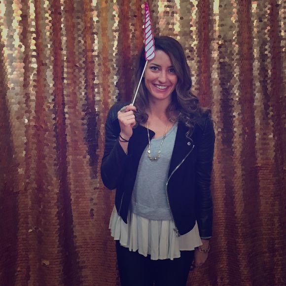 Meet your Posher, Ellen - Picture 1 of 1