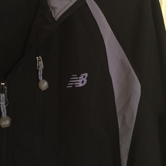 SOLD New balance jacket - Picture 3 of 4