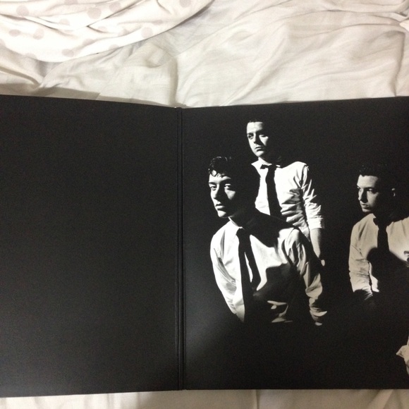 AM record - Picture 3 of 3