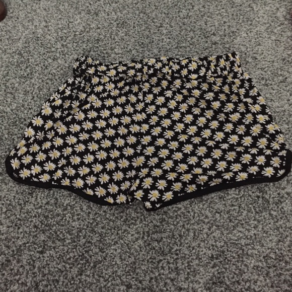 Shorts - Picture 2 of 2