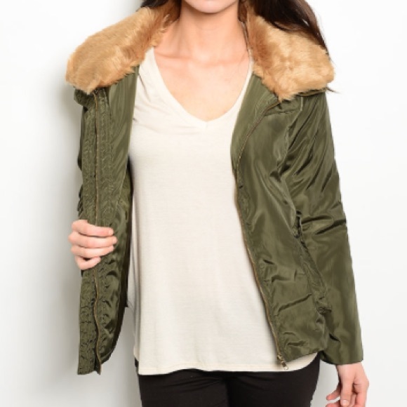Olive faux fur collar jacket - Picture 2 of 3