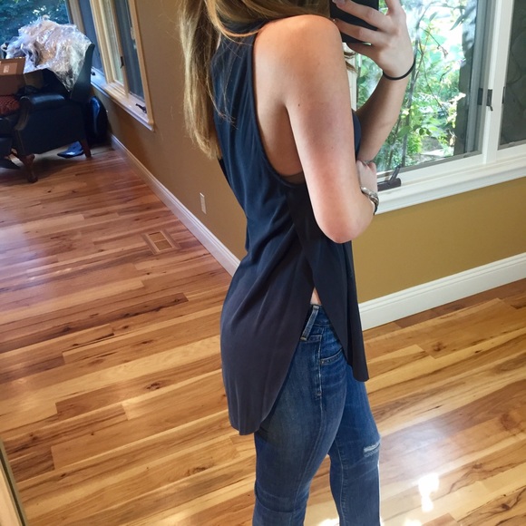 •SOLD OUT• Charcoal sleeveless blouse - Picture 2 of 4