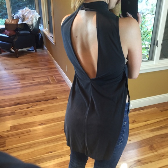 •SOLD OUT• Charcoal sleeveless blouse - Picture 4 of 4