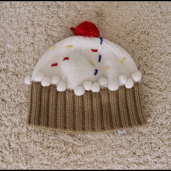 Cupcake beanie!