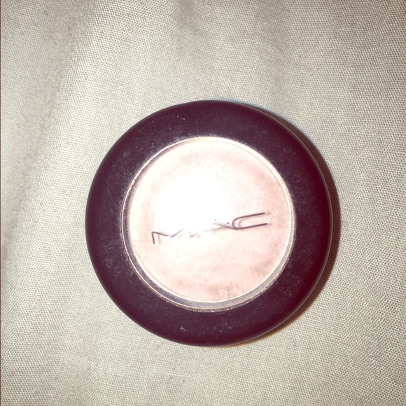 Mac eyeshadow