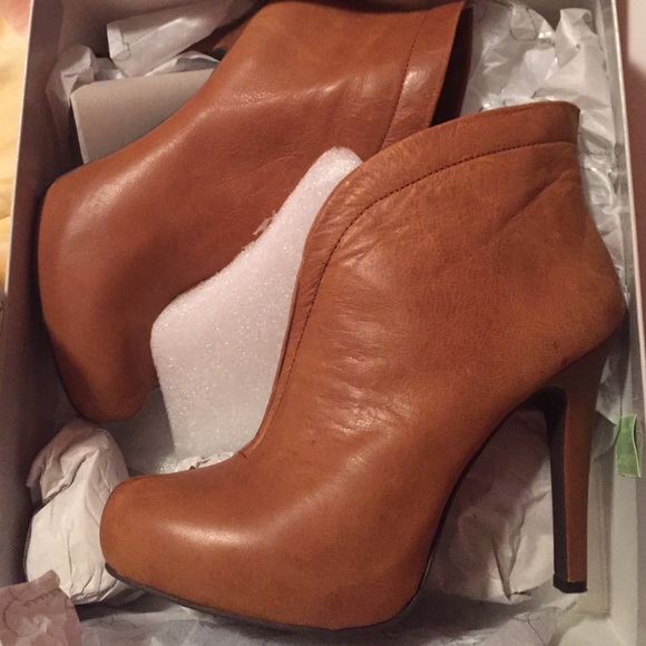 SOLD🎉🎉🎉🎉 - Picture 3 of 4