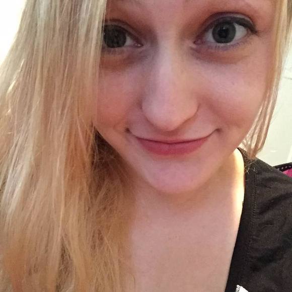 Meet your Posher, Mystique - Picture 1 of 1