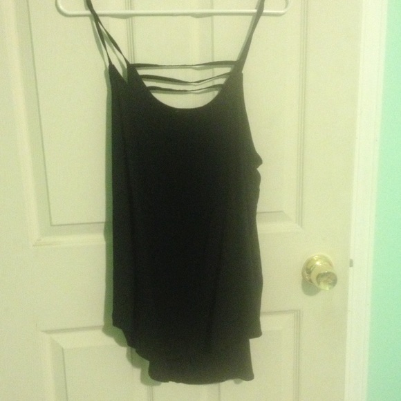 Black cute tank top, high low