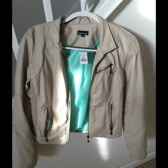 Wet seal faux leather jacket tan & mint
