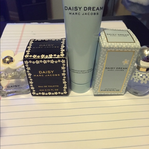 Daisy mini perfume set