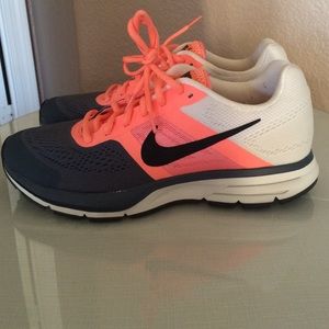 Women's Air Pegasus+ 30