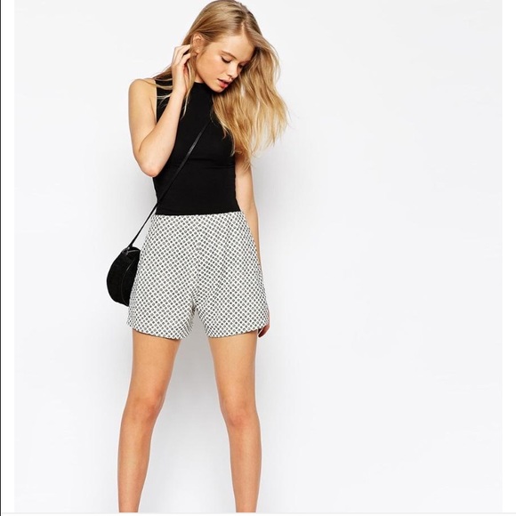 ASIS Textured short in tile print