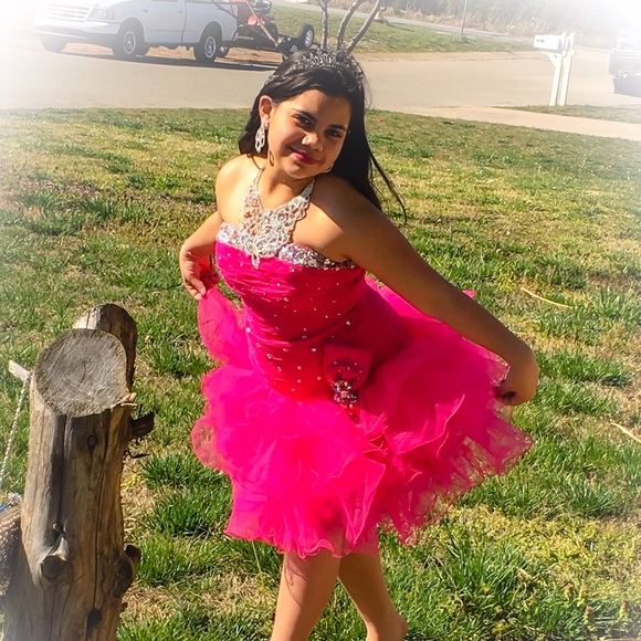 Brandi mom to 6, ages from 23-5, always looking 😎 - Picture 3 of 4