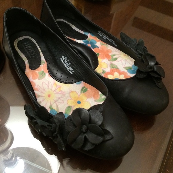 Born black leather flats 6.5