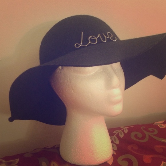 BCBG 100% Wool Wide Brim Fall/Winter Hat