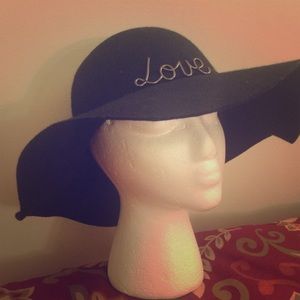 BCBG 100% Wool Wide Brim Fall/Winter Hat