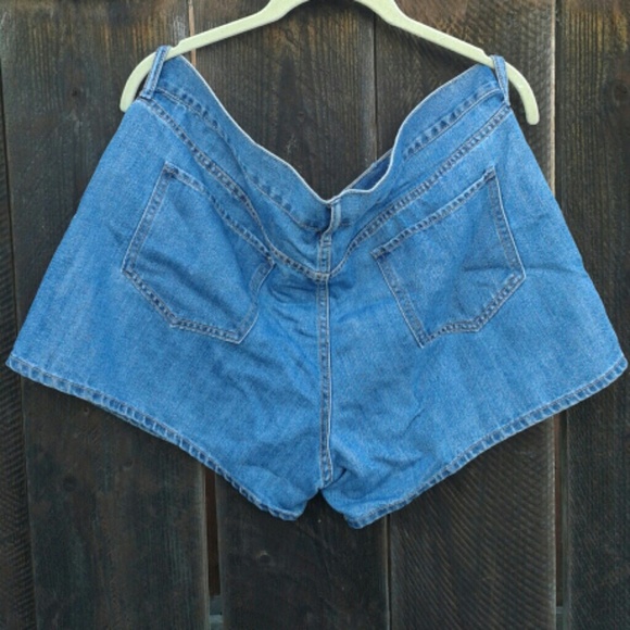 Old Navy Jean Short - Picture 2 of 4