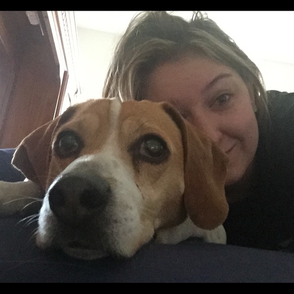 Meet your Posher, Lauren - Picture 2 of 3