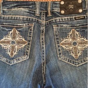 Miss Me Jeans. Boot cut