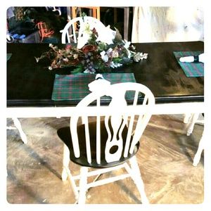 Farmhouse Diningroom table and chairs 1 1/2" thick