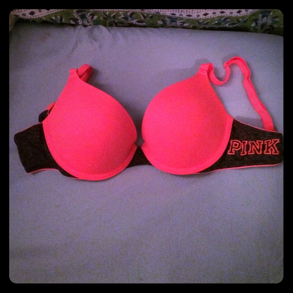 Victoria's Secret New PINK Bra