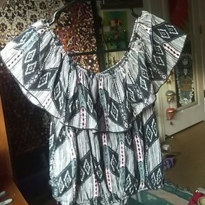 Shoulder-less crop top