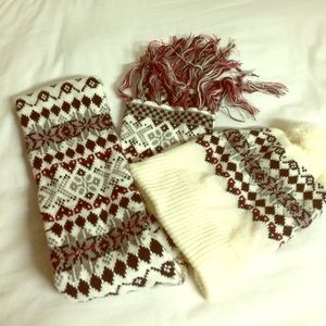 Hat and scarf bundle