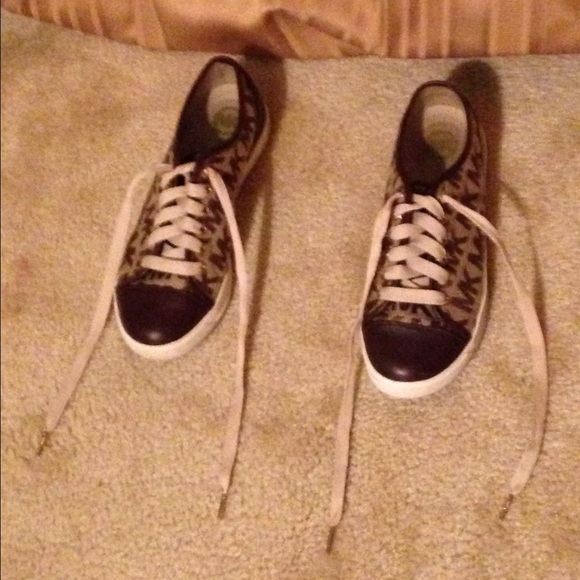 Michael kors tennis shoes/sneakers