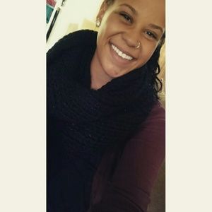 Meet your Posher, Devan