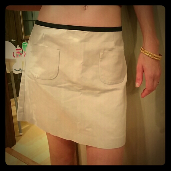 H&M tan skirt