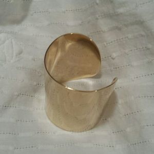Micahel Kors Cuff Bracelet