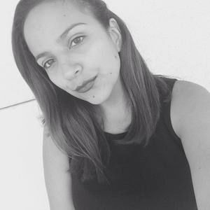 Meet your Posher, Yesenia