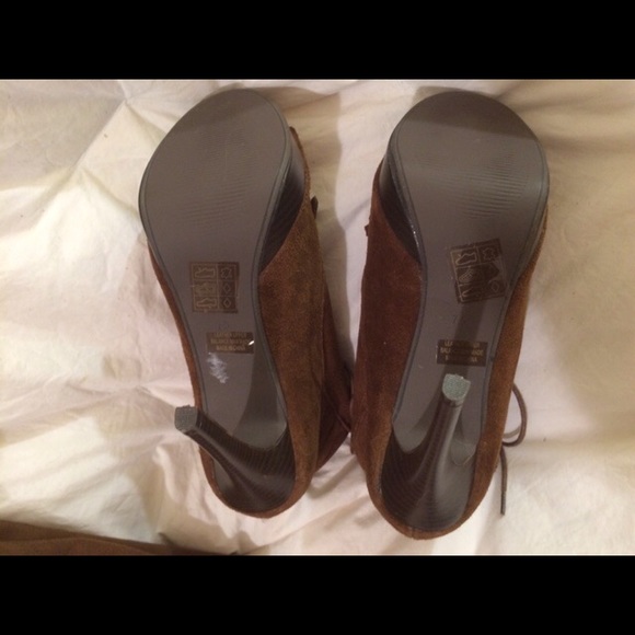 N.Y.L.A. Suede Fringe Open Toe Ankle Boots - Picture 2 of 4