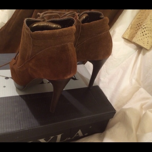 N.Y.L.A. Suede Fringe Open Toe Ankle Boots - Picture 4 of 4