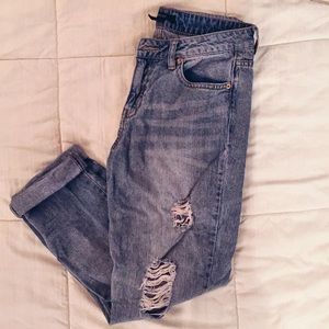Boyfriend jeans.
