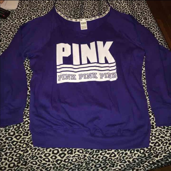 Love VS pink slouchy crew size large