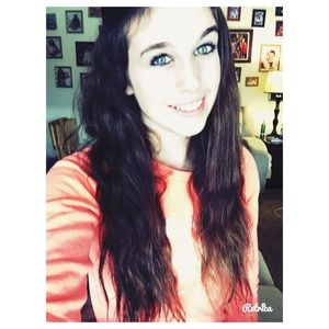 Meet your Posher, Amelia