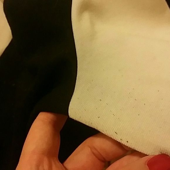 White and black color block top - Picture 4 of 4