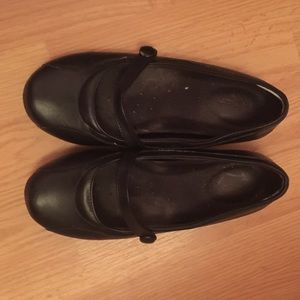 Non-slip shoes