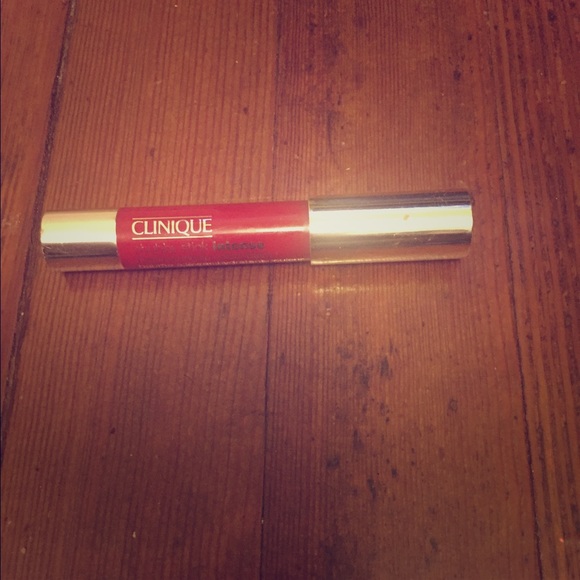 Clinique Chubby stick *** 03mightiest maraschino💄