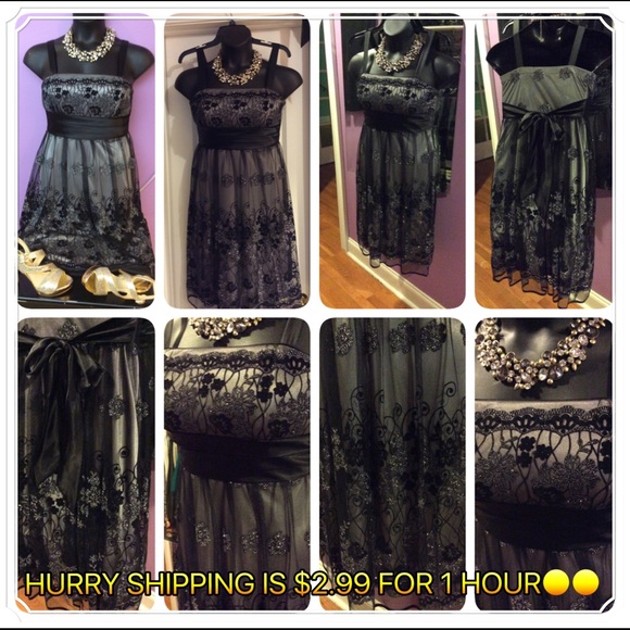 😊BEAUTIFUL R&M DRESS SIZE 8--CLICK.READ.BUY☺️