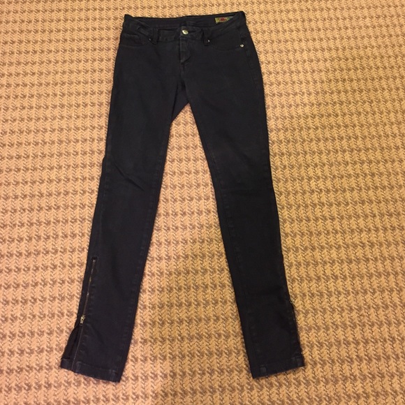 Blank jeans