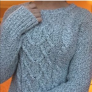 ❤️ON HOLD❤️Beautiful sweater. Great condition