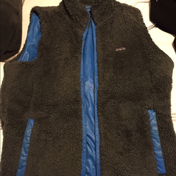Patagonia Jackets & Blazers - Patagonia reversible vest sz large