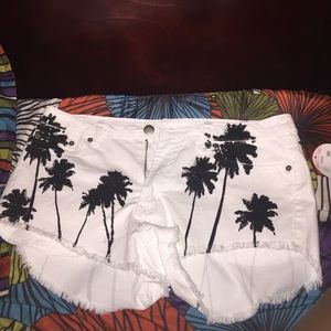 Palmetto tree shorts