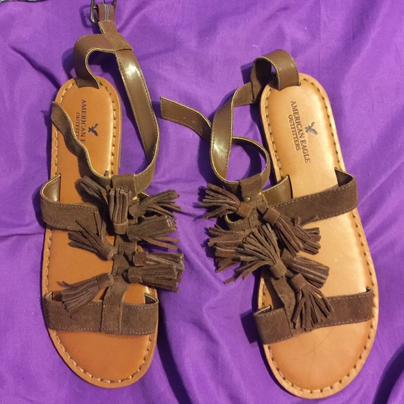 Brown American eagle sandals with fringes