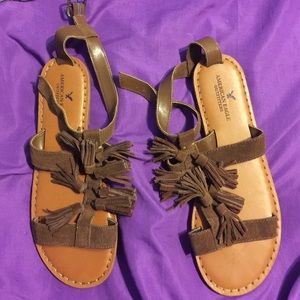 Brown American eagle sandals with fringes