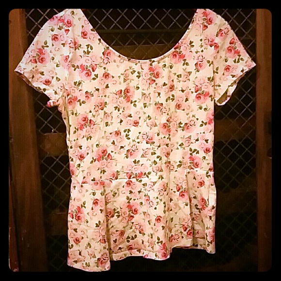 Rose print peplum tee - Picture 1 of 3