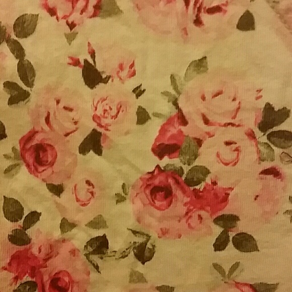 Rose print peplum tee - Picture 3 of 3